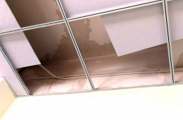 太平庄北街京城公寓洗手间和窗户漏水