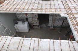 南京工大有個(gè)小地下室頂板做防水