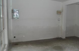 莲湖区城西客运站办公室墙壁渗水