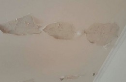 萧山区钱江世纪城 卧室厅天花板有条裂缝
