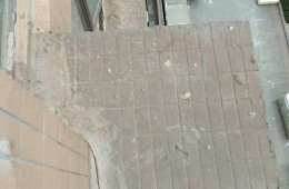 太原市晉源區(qū) 外墻凸出去的臺(tái)子往天花板滲水