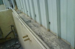 苏州东方铁塔公司 钢构厂房墙体漏水