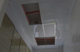 和平區(qū)長白南路濱河灣16號樓 衛(wèi)生間天花板水管漏水