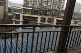 南通市新勝花苑雨陽篷漏水