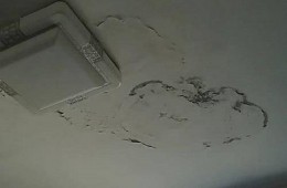 乌鲁木齐水磨沟众惠小区客厅天花板漏水