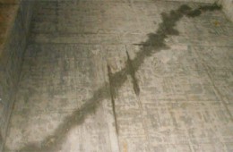 烏市東環(huán)市場(chǎng)干果中心天花板漏水