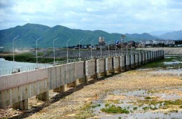 峡江水利枢纽库区防护工程防渗及边坡整治等土建施工