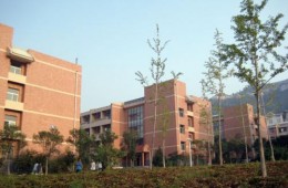 山东大学兴隆山校区讲堂群外立面防水维修