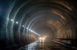 天津地鐵1號線隧道洞體15處伸縮縫開裂，破損，滲漏維修工程